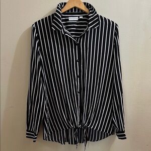 Susan Graver Black and White Long Sleeve Button Down Shirt